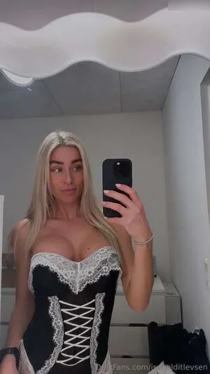 Isabel Ditlevsen OnlyFans Leaked Free Thumbnail Picture - #7k0rtUBzGZ