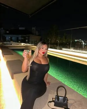 Isabel Ribeiro OnlyFans Leaked Free Thumbnail Picture - #B8m7UkOYq6