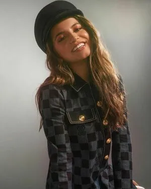 Isabela Merced OnlyFans Leaked Free Thumbnail Picture - #CvYMu38GSR