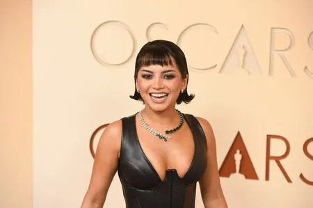 Isabela Merced OnlyFans Leaked Free Thumbnail Picture - #Ivsy9cagat