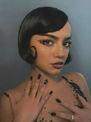 Isabela Merced OnlyFans Leaked Free Thumbnail Picture - #MlU5Z0yagz