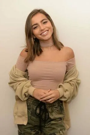 Isabela Merced OnlyFans Leaked Free Thumbnail Picture - #O1kKjHmGne