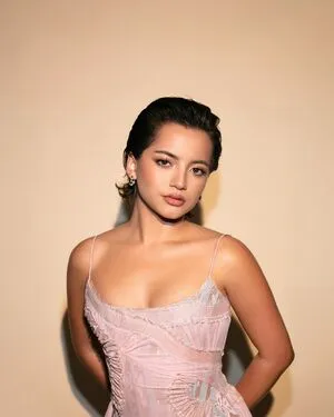 Isabela Merced OnlyFans Leaked Free Thumbnail Picture - #rYhmNuEGFO