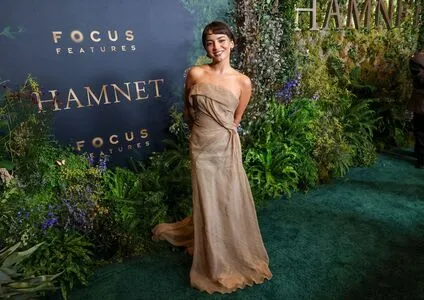 Isabela Merced OnlyFans Leaked Free Thumbnail Picture - #tDZSlGt7XG