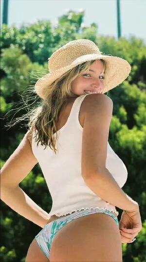 Isabella Abell OnlyFans Leaked Free Thumbnail Picture - #AohfsGrUN3