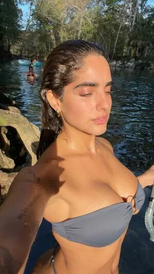 Isabella Ladera OnlyFans Leaked Free Thumbnail Picture - #dK8mXZm1q2