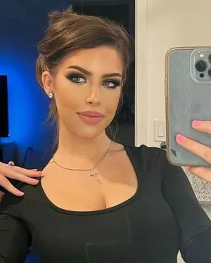 Isabella Maria Deluca OnlyFans Leaked Free Thumbnail Picture - #D4V42ZftJ2