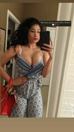 Isabella R OnlyFans Leaked Free Thumbnail Picture - #OgMTJzJ642