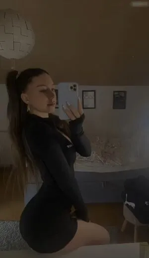 Isabelle OnlyFans Leaked Free Thumbnail Picture - #aF5M26NPel