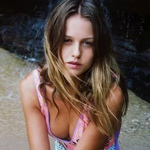 Isabelle Cornish OnlyFans Leaked Free Thumbnail Picture - #0JmTTRfOMc