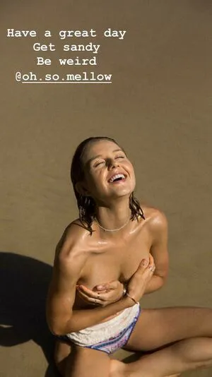 Isabelle Cornish OnlyFans Leaked Free Thumbnail Picture - #JuJT21aplz