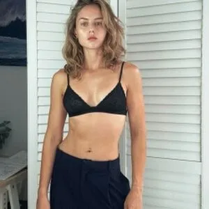 Isabelle Cornish OnlyFans Leaked Free Thumbnail Picture - #diDfsj9lr1