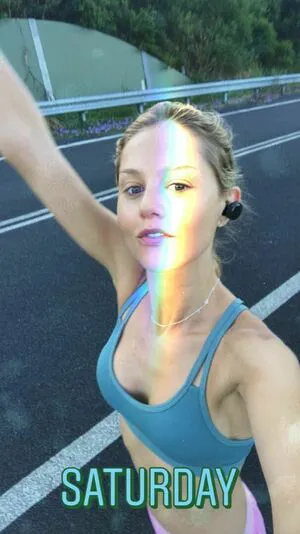 Isabelle Cornish OnlyFans Leaked Free Thumbnail Picture - #macrr9koWr