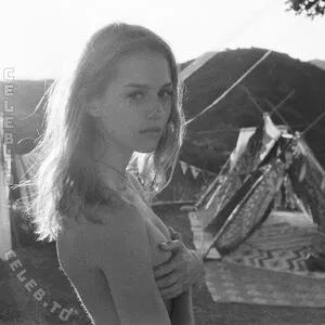 Isabelle Cornish OnlyFans Leaked Free Thumbnail Picture - #nXKegEJOzi