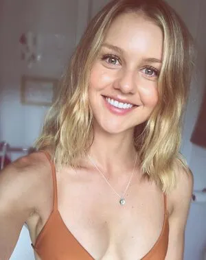 Isabelle Cornish OnlyFans Leaked Free Thumbnail Picture - #wRbq51T0pd