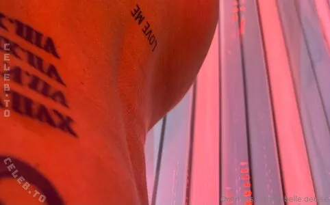 Isabelle Denise OnlyFans Leaked Free Thumbnail Picture - #xHyddlYPte