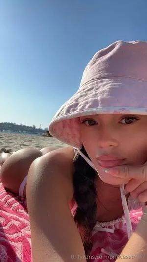 Isabelle Dineen OnlyFans Leaked Free Thumbnail Picture - #CxM4GYui8T