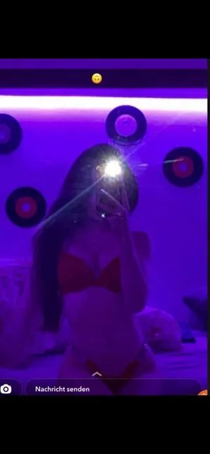 Isabelle Dze OnlyFans Leaked Free Thumbnail Picture - #XsPsd6bB4E