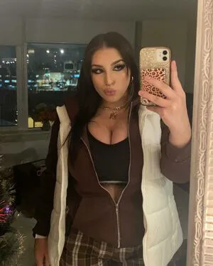 Isabelle Maltais OnlyFans Leaked Free Thumbnail Picture - #t1IDCuP2Df