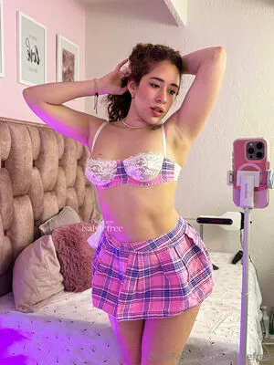 Isalyfefree OnlyFans Leaked Free Thumbnail Picture - #UwJmnEyUAU