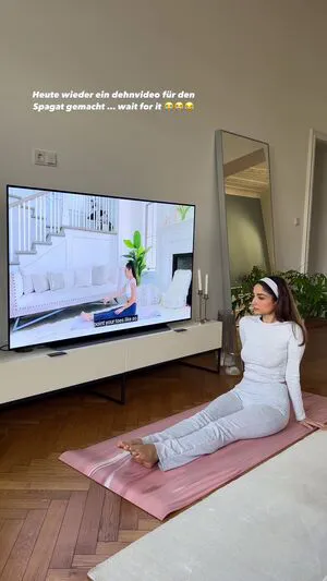 Ischtar Isik OnlyFans Leaked Free Thumbnail Picture - #1CYx50PANb