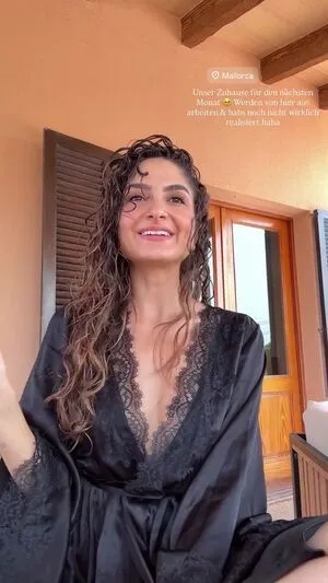 Ischtar Isik OnlyFans Leaked Free Thumbnail Picture - #1In3QHCFiG