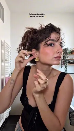 Ischtar Isik OnlyFans Leaked Free Thumbnail Picture - #FRWUqWrKTD