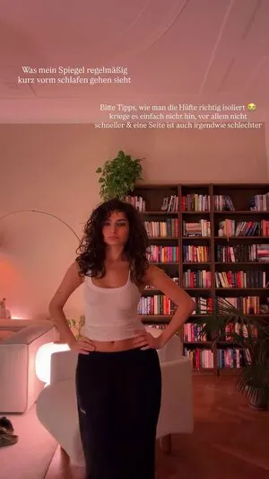 Ischtar Isik OnlyFans Leaked Free Thumbnail Picture - #g8GxX8Cag1