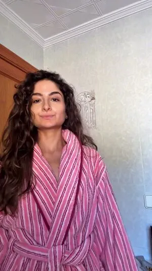 Ischtar Isik OnlyFans Leaked Free Thumbnail Picture - #gkjouAGyDc