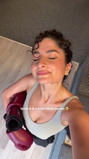 Ischtar Isik OnlyFans Leaked Free Thumbnail Picture - #kkKEVq9rSz
