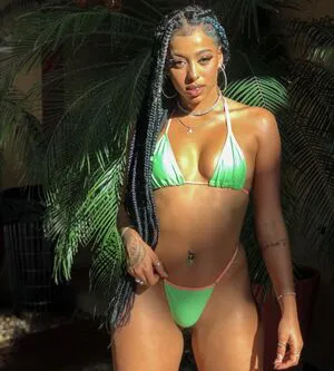 Isis Pequine OnlyFans Leaked Free Thumbnail Picture - #2TYuB9wM7A