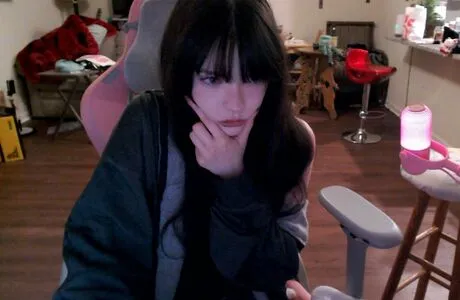 Isizzly OnlyFans Leaked Free Thumbnail Picture - #5w6OvTdon3