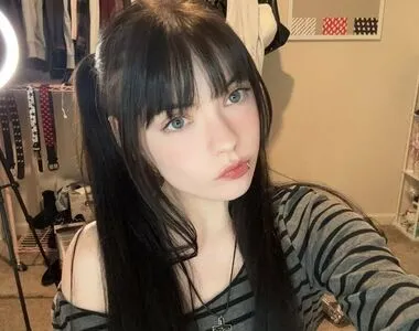 Isizzly OnlyFans Leaked Free Thumbnail Picture - #9sb8h7e9w8