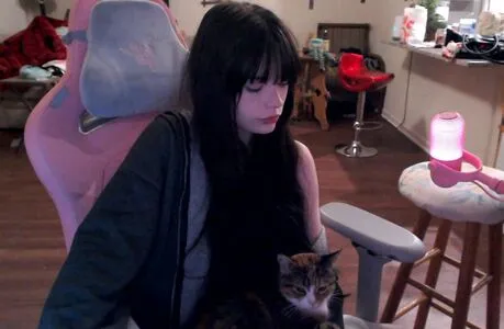 Isizzly OnlyFans Leaked Free Thumbnail Picture - #Ej62J3OFjg