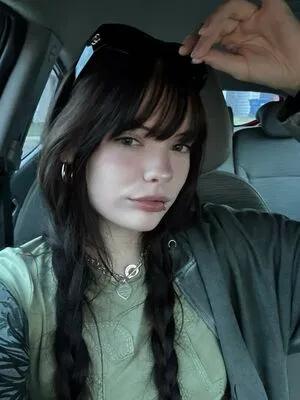 Isizzly OnlyFans Leaked Free Thumbnail Picture - #VffFc9PjGy