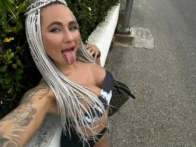 Isizzu OnlyFans Leaked Free Thumbnail Picture - #DiucVkRZ6v