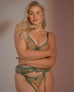 Iskra Lawrence OnlyFans Leaked Free Thumbnail Picture - #Q9aRk582oF