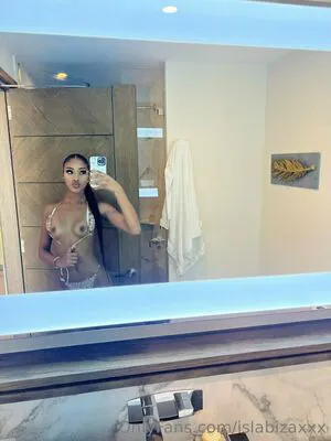 Isla Biza OnlyFans Leaked Free Thumbnail Picture - #5ova0OSKER
