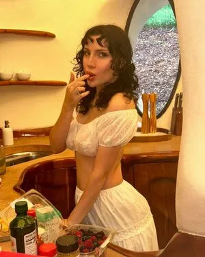 Isla De Luca OnlyFans Leaked Free Thumbnail Picture - #EzZJSs7zSp