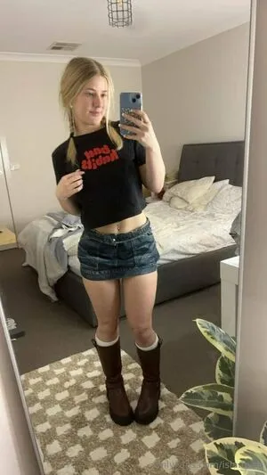 Isla Mae OnlyFans Leaked Free Thumbnail Picture - #sdSAL450iq