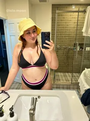 Isla Moonfree OnlyFans Leaked Free Thumbnail Picture - #baNoM1NXY6