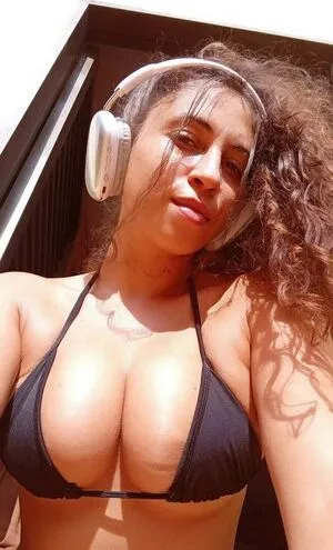 Islana Emile OnlyFans Leaked Free Thumbnail Picture - #kxTEIATxf9