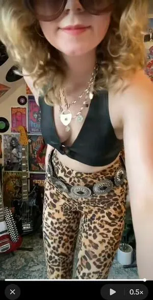 Issy Allen OnlyFans Leaked Free Thumbnail Picture - #1DlWIFkSwk