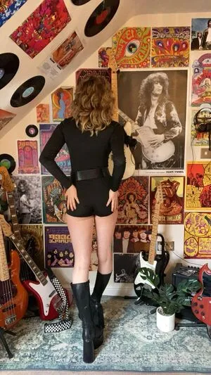 Issy Allen OnlyFans Leaked Free Thumbnail Picture - #1LHMJBCLjt
