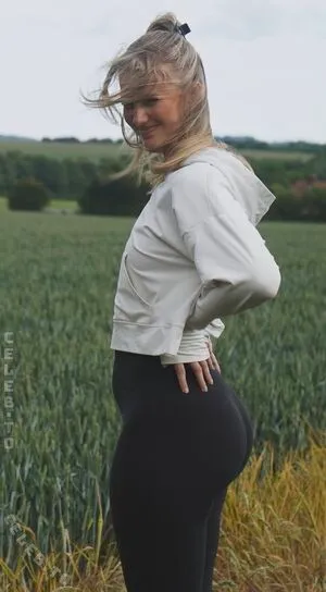 Issy Anderson OnlyFans Leaked Free Thumbnail Picture - #O9sztLKejb