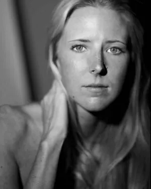 Issy Austi OnlyFans Leaked Free Thumbnail Picture - #LuvmbnU0cv