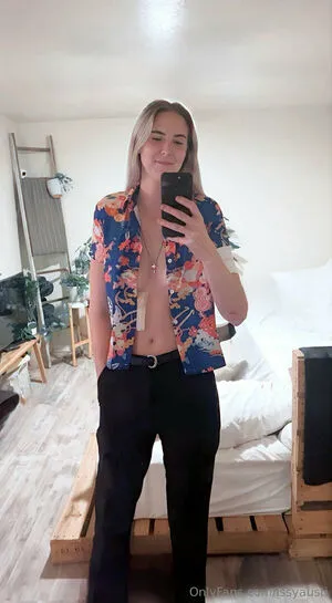 Issyausti OnlyFans Leaked Free Thumbnail Picture - #YhWeyAqaTK