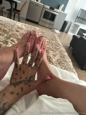 Isthtnudistrose OnlyFans Leaked Free Thumbnail Picture - #DRmKLVfG8m