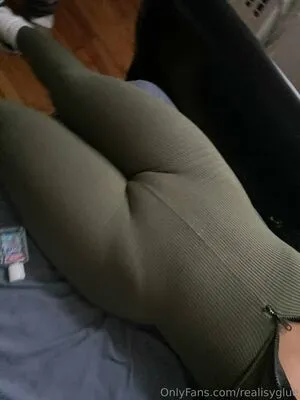 Isy Glue OnlyFans Leaked Free Thumbnail Picture - #sOMOAuHpcA