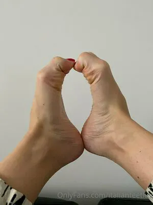 Italianfeetluv OnlyFans Leaked Free Thumbnail Picture - #LCpkJHppyh